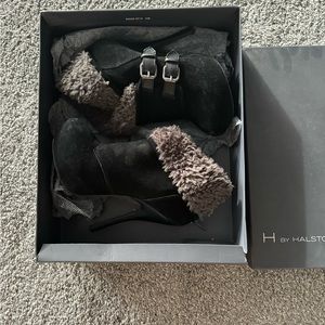 Black suede Boots